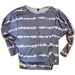 Dolman Top grey with white stripes M